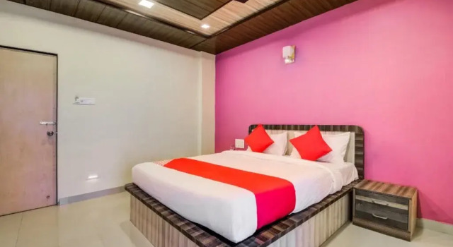 Hotel Shree Balaji Inn by OYO Rooms, Забронировать Отель Отели штата Махараштры 3 звезды, 3*