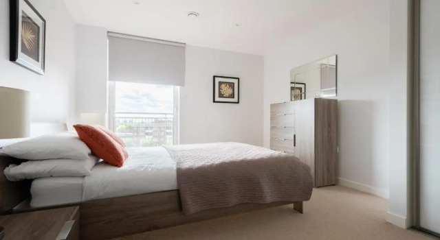Апартаменты 2 Bedroom 2 Bathroom Apartment with large balcony