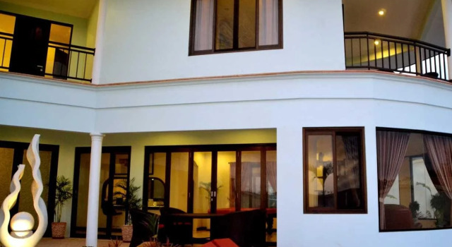 Bali Paradise Estate, Rezervovat Hotel Hotely v Bali se snídaní, Snídaně