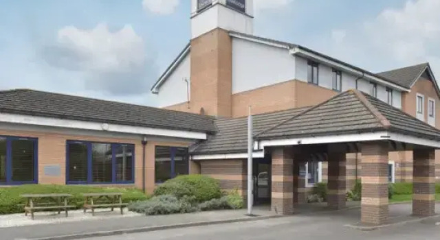 Travelodge Wellingborough, Забронировать Отель Отели Англии 3 звезды, 3*