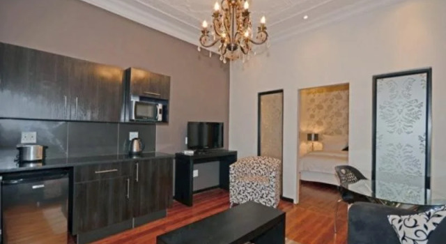 The Space Guest House, Забронировать Гостевой дом Мелвилл Йоханнесбург, рядом с Johannesburg Chamber of Commerce and Industry