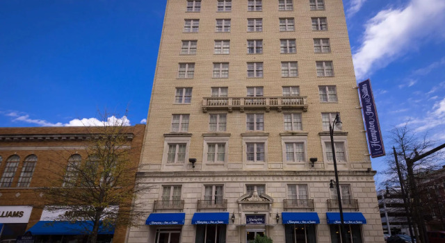 Номер Deluxe Hampton Inn & Suites Montgomery-Downtown