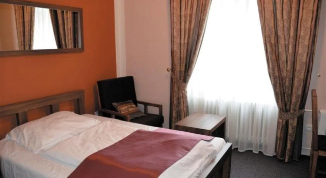 Hotel Moravan, Забронировать Отель Отели Оломоуцкий края с парковкой, Парковка