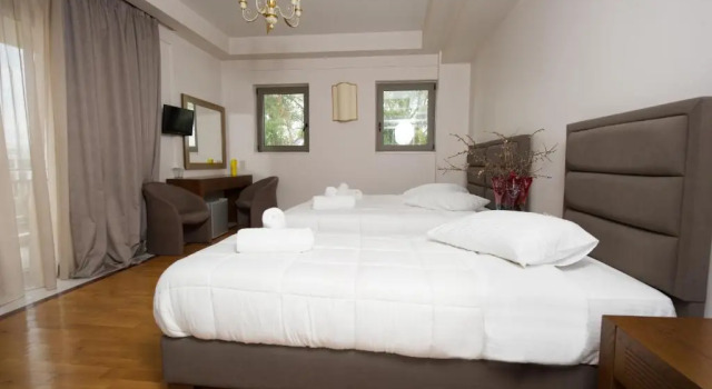 Corali Resort, Book Resort Hotels in Central Greece with a Pool, Swimming Pool