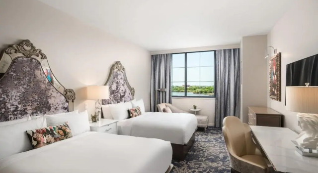 Четырёхместный номер Standard с видом на реку JW Marriott Savannah Plant Riverside District
