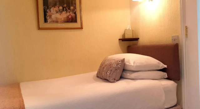 Standard quarto Melba House