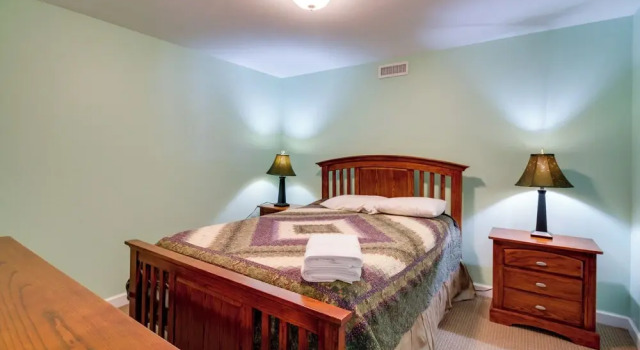 Коттедж Smith Mountain Lake Getaway w/ Private Dock