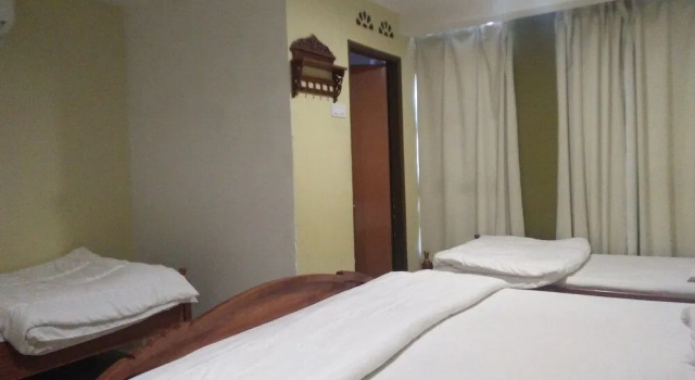 OYO 89689 Zahrin Hotel