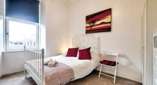Spacious, Modern Apt, close to GLA Airport, Забронировать Апартаменты/квартира Пейсли Стратклайд, рядом с Thomas Coats Memorial Baptist Church