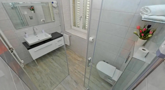 Двухместный номер Deluxe с балконом Nirvana Luxury Rooms