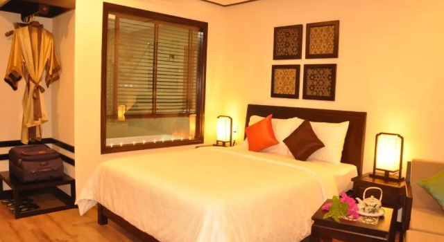 Семейный люкс с балконом The Quin Riverside Villa