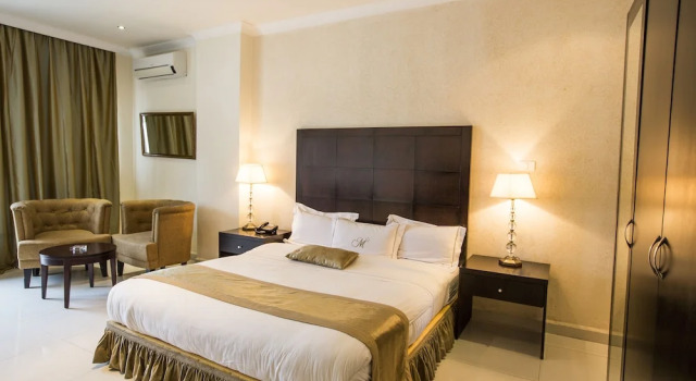 Двухместный номер Executive с балконом Mikhaels Hotel