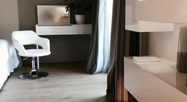 Двухместный номер Superior с видом на бассейн La Domitia - Maison dhôtes, massages & bien-être