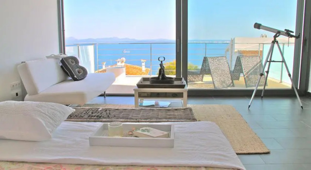 B-Only Beach House