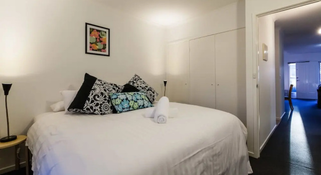 Апартаменты DAWN, 2BDR Carlton Apartment