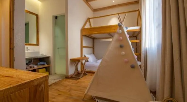 Семейный люкс Fuxian Lake Tianye B & B