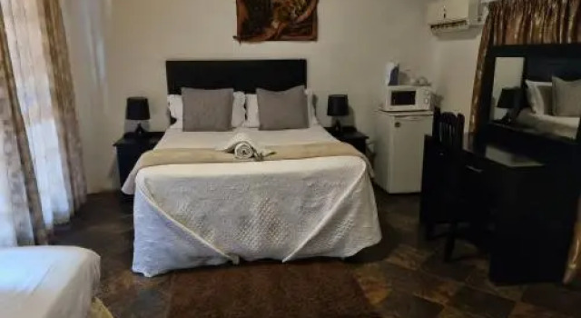 Intsingizi Bird Lodge, Boek Hotel Pretoria 