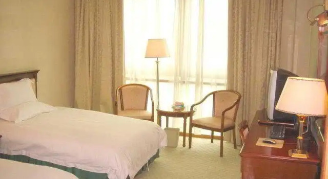 Peninsula Hotel Yichang, Prenota Hotel Hotel a Yichang con colazione, Colazione