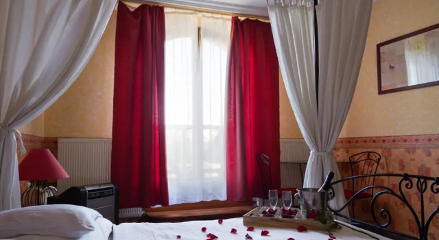 Hangya Panzió és Étterem, Réserver Hôtel Csepreg Vas