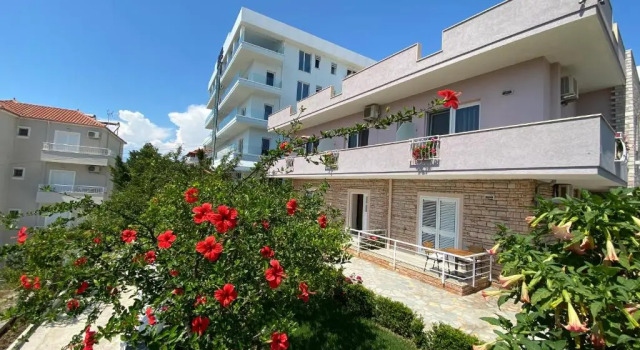 Aparthotel PAJA Ksamil, Забронировать Апартаменты/квартира Отели в центре Ксамил, в центре