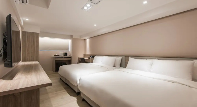 Четырёхместный номер Standard Spring Rhapsody Hotel