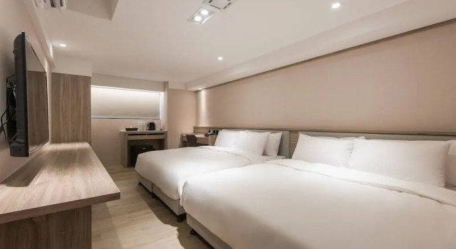 Четырёхместный номер Standard Spring Rhapsody Hotel
