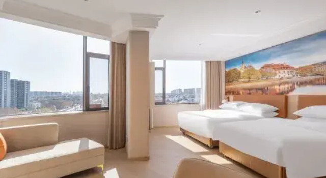 Vienna Hotel (Yiwu Heart Branch), Rezerwuj Hotel Yiwu Zhejiang, w pobliżu Luobinwang Park