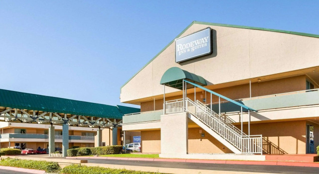 Fiesta Inn and Suites Medical Center I-10, Забронировать Отель Сан-Антонио Bexar County, рядом с Huebner Oaks Center