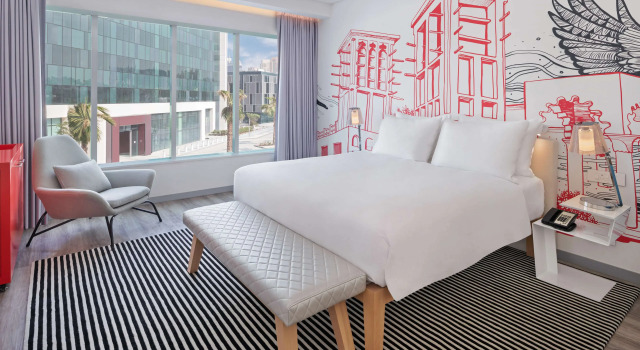 Двухместные апартаменты c 1 комнатой Radisson RED Dubai Silicon Oasis