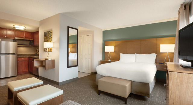Staybridge Suites Tampa East - Brandon by IHG, Boek Hotel Brandon Florida