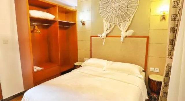 Люкс Luxury с 2 комнатами Sanya Coconut Homestay