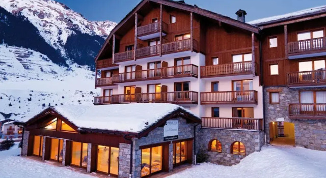 Résidence Lagrange Vacances Les Valmonts de Val Cenis, Забронировать Отель Отели Ланлебур-Мон-Сени с парковкой, рядом с Горнолыжный подъемник Тюрра, Парковка