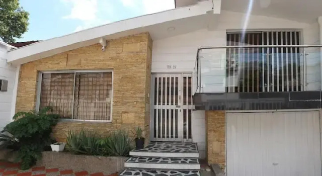 Casa Laureles Estadio Medellin, Réserver Maison de vacances Cottages à Medellín, Cottage