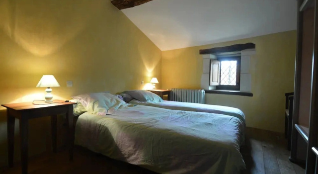 Beautiful holiday home with private pool, Prenota Hotel Hotel a Thurageau con piscina, Piscina
