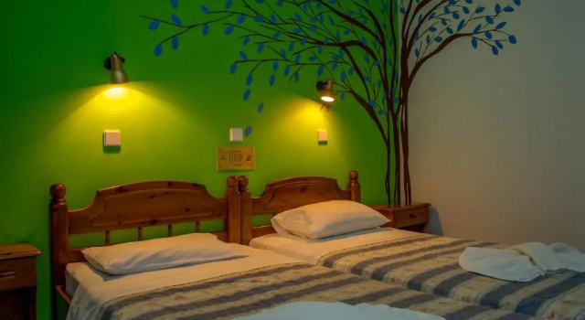 Трёхместный номер Standard Zeus Hotel