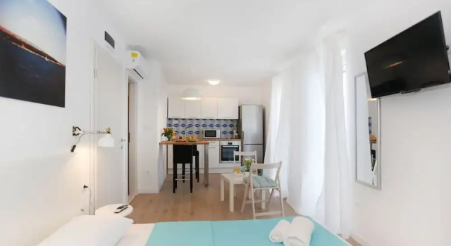 Студия Apartments and Rooms Stone House