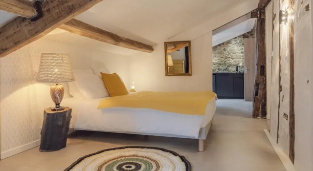 Люкс Executive Bed & Breakfast Perbos 1556