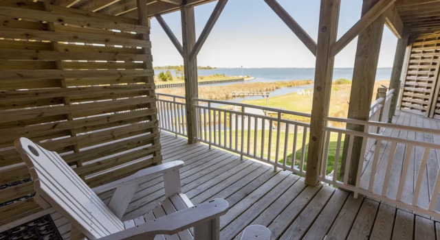 Люкс c 1 комнатой с видом на воду The Burrus House Inn Waterfront Suites