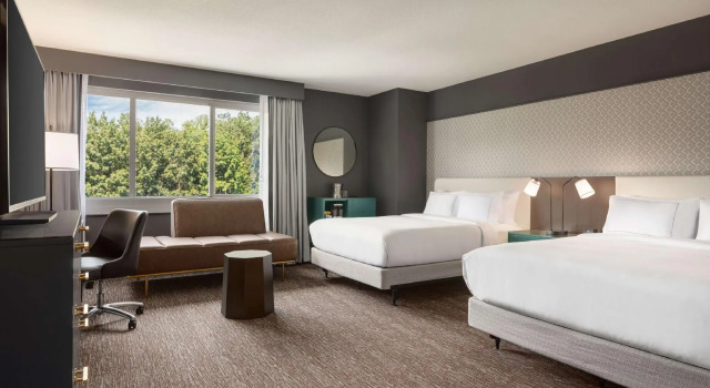 Четырёхместный номер Standard Hilton Baltimore BWI Airport