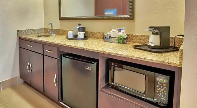 Двухместный люкс c 1 комнатой Hampton Inn & Suites Ridgecrest