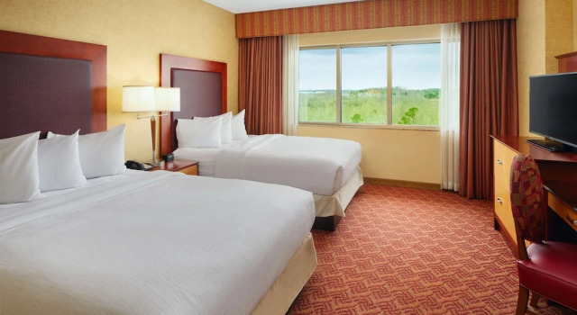 Люкс с 2 комнатами Отель Embassy Suites by Hilton Charlotte Concord Golf Resort & Spa