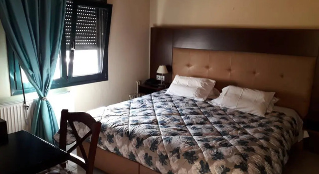 Parthenon Hotel, Забронировать Отель Суда Западный Крит, рядом с Пляж Влите