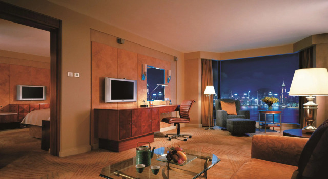 Двухместный люкс Premier с видом на гавань Kowloon Shangri-La, Hong Kong