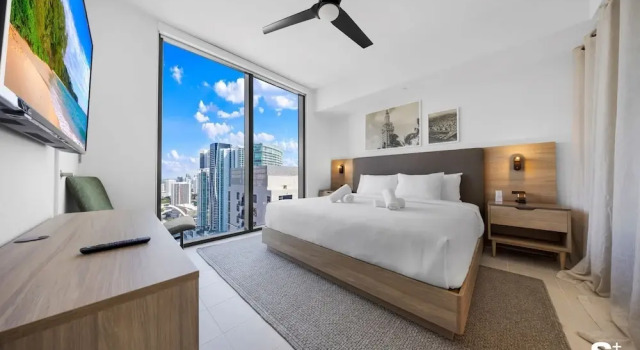 Downtown 1BR Apt with Skyline Views, Забронировать Апартаменты/квартира Апартаменты Miami Metropolitan Area, Апартаменты/квартира