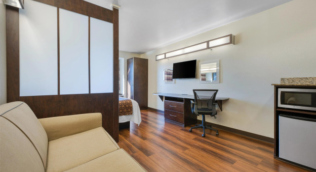 Двухместный полулюкс SureStay Plus Hotel by Best Western Buckhannon