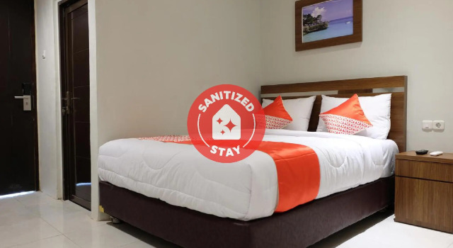 Super OYO 2756 Anata, Book Hotel Hotels in Sulawesi with Parking, Parking