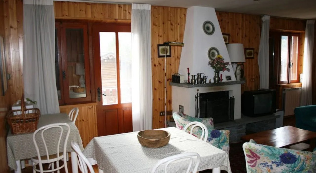 Sunlake Villa Brusson, Забронировать Вилла Отели Брюссон с парковкой, Парковка