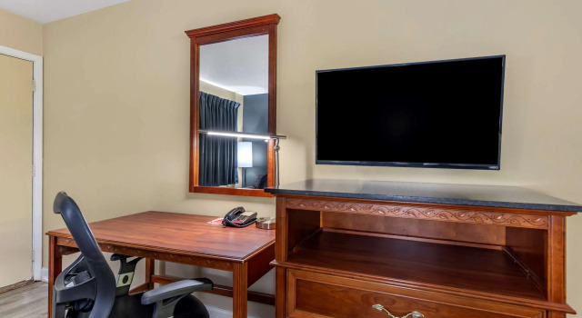 Четырёхместный номер Standard Econo Lodge Erlanger - Cincinnati Airport