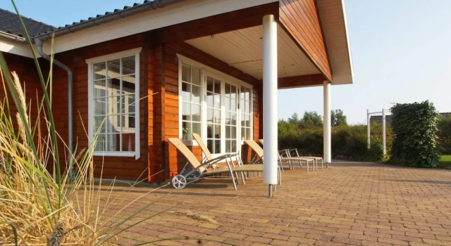 10 Person Holiday Home in Hemmet