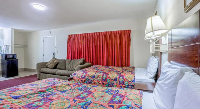 Номер Premium Whispering Pines by Hotel O White stone VA
